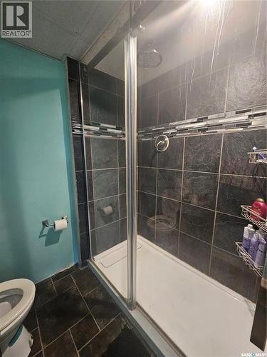 406 First Avenue E, Lampman, SK - Indoor Photo Showing Bathroom