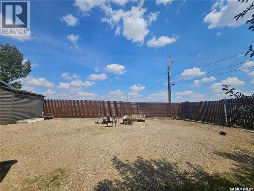406 First Avenue E, Lampman, SK - Outdoor
