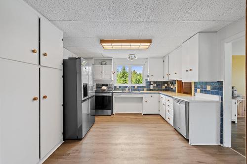 Cuisine - 9065  - 9067 Ch. Ladouceur, Sainte-Agathe-Des-Monts, QC 