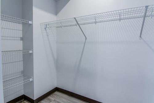 Walk-in closet - 104-3228 Rue Ste-Émilie, Saguenay (Jonquière), QC - Indoor With Storage