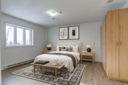 Loft - 208-3228 Rue Ste-Émilie, Saguenay (Jonquière), QC - Indoor Photo Showing Bedroom