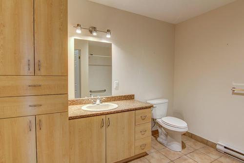 Bathroom - 209-3228 Rue Ste-Émilie, Saguenay (Jonquière), QC - Indoor Photo Showing Bathroom