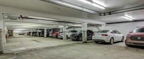 Parking - 318-3228 Rue Ste-Émilie, Saguenay (Jonquière), QC - Indoor Photo Showing Garage