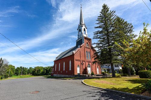 603 Rue Principale  Cowansville, QC J2K 1J8