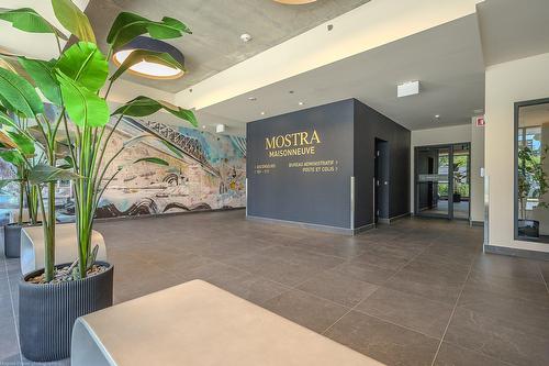 Hall - 511-5460 Rue Sherbrooke E., Montréal (Mercier/Hochelaga-Maisonneuve), QC - Indoor Photo Showing Other Room