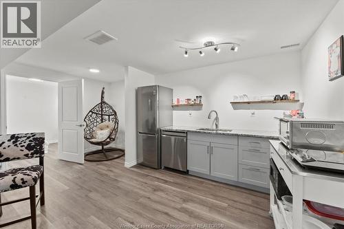 117 Arthur Street North, Harrow, ON - Indoor Photo Showing Kitchen