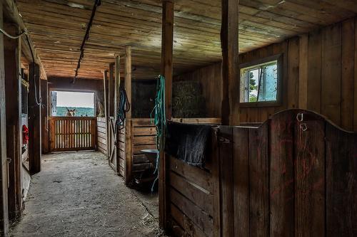 Écurie - 2060 Côte St-Victor, Papineauville, QC 