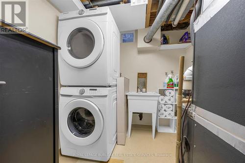 1500 Riley Avenue, Burlington, ON - Indoor Photo Showing Laundry Room