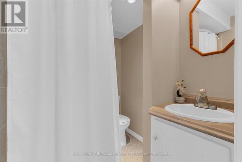 1500 Riley Avenue, Burlington, ON - Indoor Photo Showing Bathroom