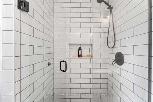 596 Hager Avenue, Burlington, ON - Indoor