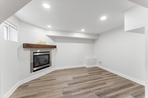 596 Hager Avenue, Burlington, ON - Indoor Photo Showing Other Room