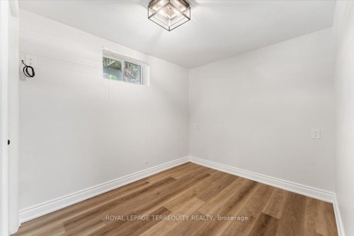 596 Hager Avenue, Burlington, ON - Indoor Photo Showing Other Room