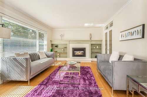 383 Maplehurst Avenue, Oakville, ON - Indoor Photo Showing Living Room With Fireplace