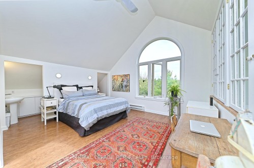 798433 3Rd Line E, Mulmur, ON - Indoor Photo Showing Bedroom