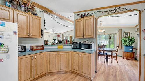 32 Old N Thompson  E Highway, Clearwater, BC - Indoor Photo Showing Kitchen