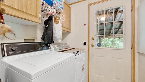 32 Old N Thompson  E Highway, Clearwater, BC - Indoor Photo Showing Laundry Room