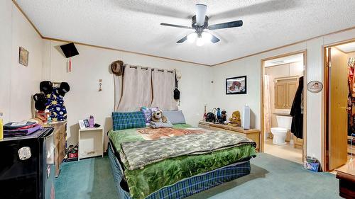 32 Old N Thompson  E Highway, Clearwater, BC - Indoor Photo Showing Bedroom