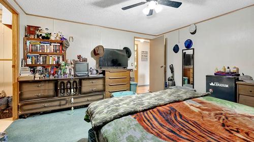 32 Old N Thompson  E Highway, Clearwater, BC - Indoor Photo Showing Bedroom