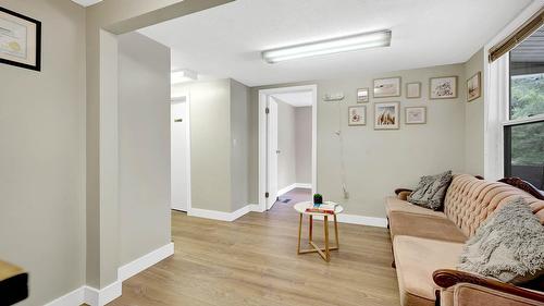 32 Old N Thompson  E Highway, Clearwater, BC - Indoor
