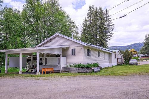 32 Old N Thompson  E Highway, Clearwater, BC 