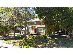 126 Sophia ST  Saint Andrews, NB E5B 2B8