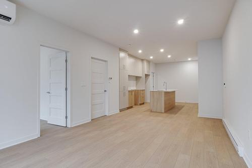 Interior - 306-3420 Boul. René-Laennec, Laval (Vimont), QC - Indoor