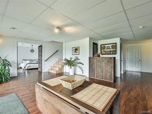 Basement - 2060Z Côte St-Victor, Papineauville, QC - Indoor Photo Showing Living Room