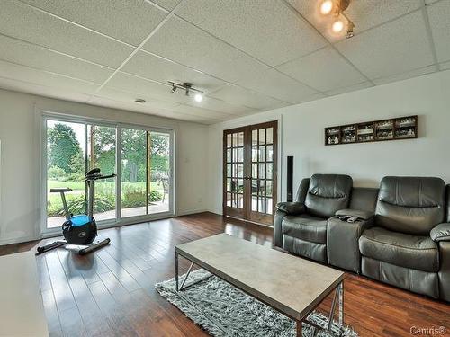 Living room - 2060Z Côte St-Victor, Papineauville, QC - Indoor Photo Showing Living Room