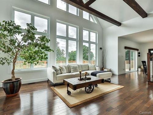 Living room - 2060Z Côte St-Victor, Papineauville, QC - Indoor Photo Showing Living Room