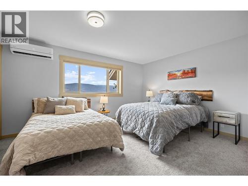 432 Hwy 97 Highway, Summerland, BC - Indoor Photo Showing Bedroom