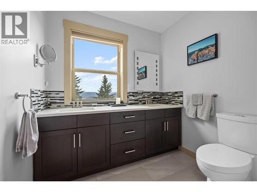 432 Hwy 97 Highway, Summerland, BC - Indoor Photo Showing Bathroom