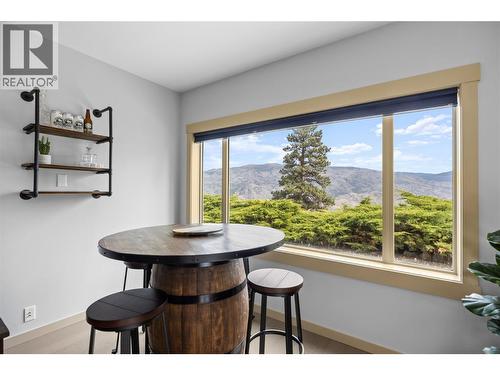 432 Hwy 97 Highway, Summerland, BC - Indoor