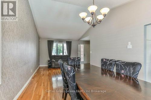 21 Heron Avenue, Woodstock (Woodstock - North), ON - Indoor Photo Showing Dining Room