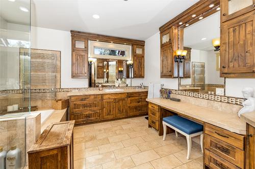 211 Pleasant Valley Cross Road, Armstrong, BC - Indoor