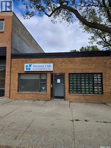 2802 Dewdney Avenue, Regina, SK 