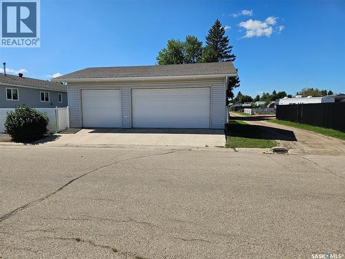 30 Centennial Crescent, Melville, SK - Outdoor