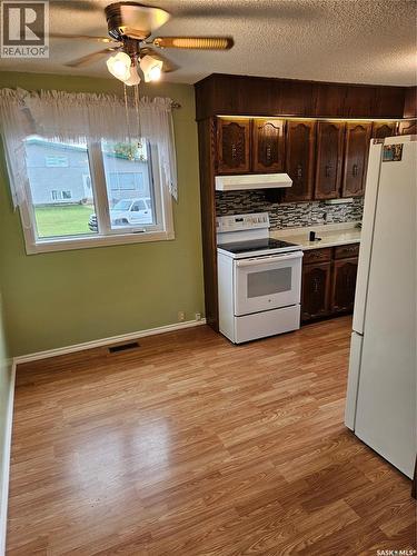 30 Centennial Crescent, Melville, SK - Indoor Photo Showing Kitchen