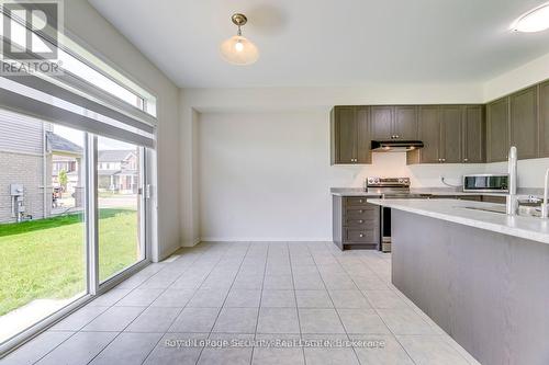 30 Witteveen Drive, Brantford, ON - Indoor Photo Showing Kitchen