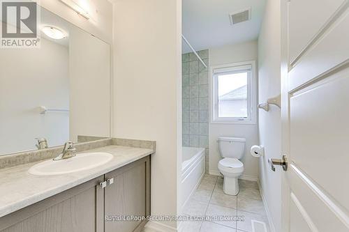 30 Witteveen Drive, Brantford, ON - Indoor Photo Showing Bathroom