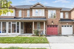 10 FERRIS STREET  Richmond Hill, ON L4B 4K6