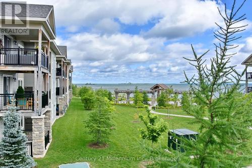 201 - 5 Anchorage Crescent, Collingwood, ON - Outdoor