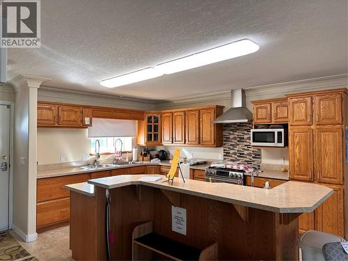 Clubhouse kitchen - 8000 Highland Road Lot# 15, Vernon, BC 