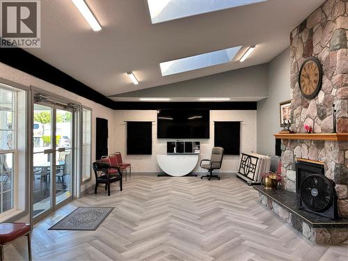 Clubhouse meeting & TV room - 8000 Highland Road Lot# 15, Vernon, BC 