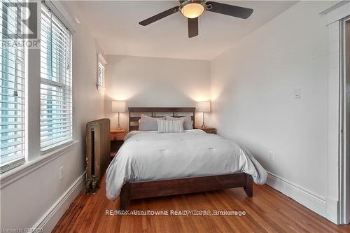 23 Ottawa Street S, Hamilton, ON - Indoor Photo Showing Bedroom