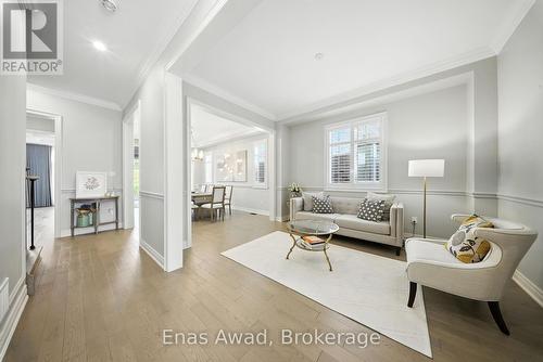 101 Milky Way Drive, Richmond Hill (Observatory), ON - Indoor Photo Showing Living Room