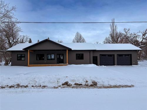 135 Daphne Avenue E, Souris, MB - Outdoor