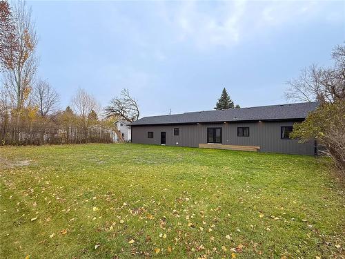 135 Daphne Avenue E, Souris, MB - Outdoor