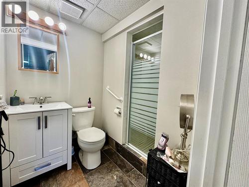 149 49 Highway, Dawson Creek, BC - Indoor Photo Showing Bathroom