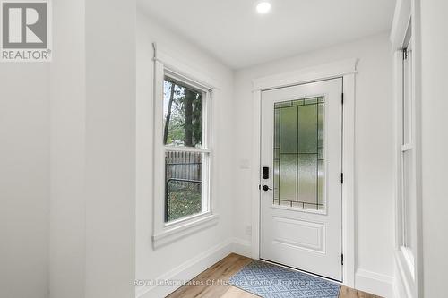 Bright entrance - 190 Maple Street, Bracebridge (Macaulay), ON - Indoor Photo Showing Other Room