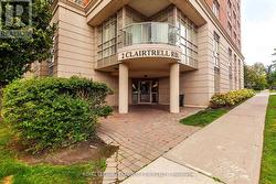 208 - 2 CLAIRTRELL ROAD  Toronto, ON M2N 7H5